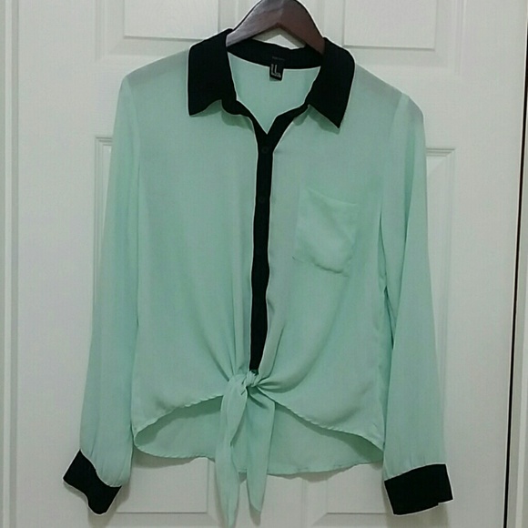 Forever 21 Tops - Forever 21 Tie front button down shirt